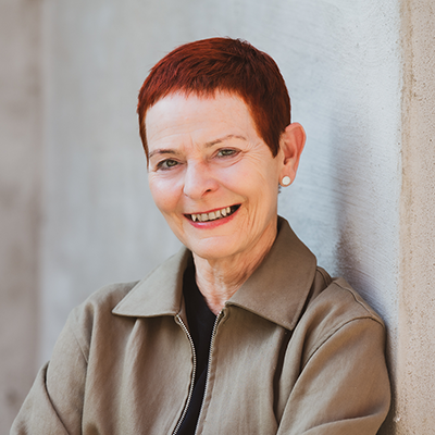 Astrid Schüler - systemische Supervisorin, Coach und Strukturaufstellerin begleite ich Menschen, die etwas klären oder verändern möchten.